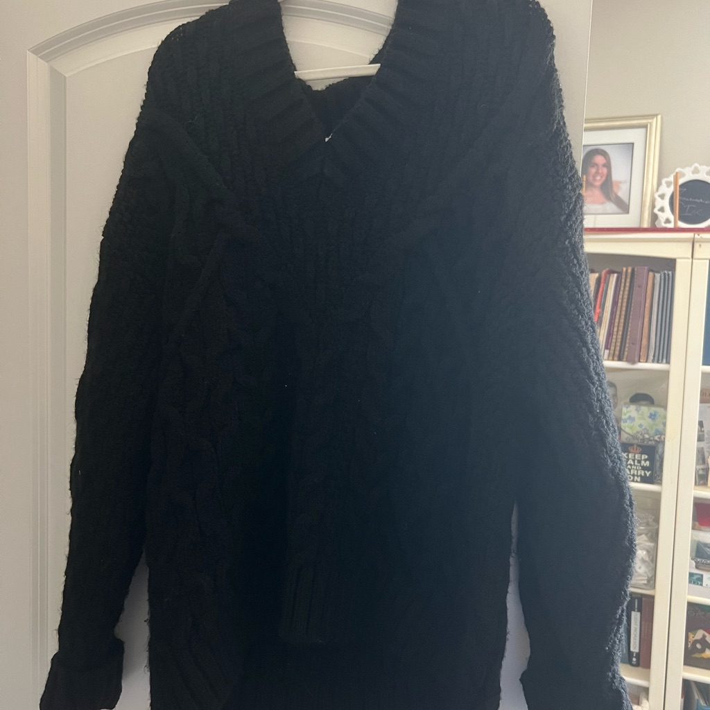 Zara Black V-Neck Sweater Plush Knit